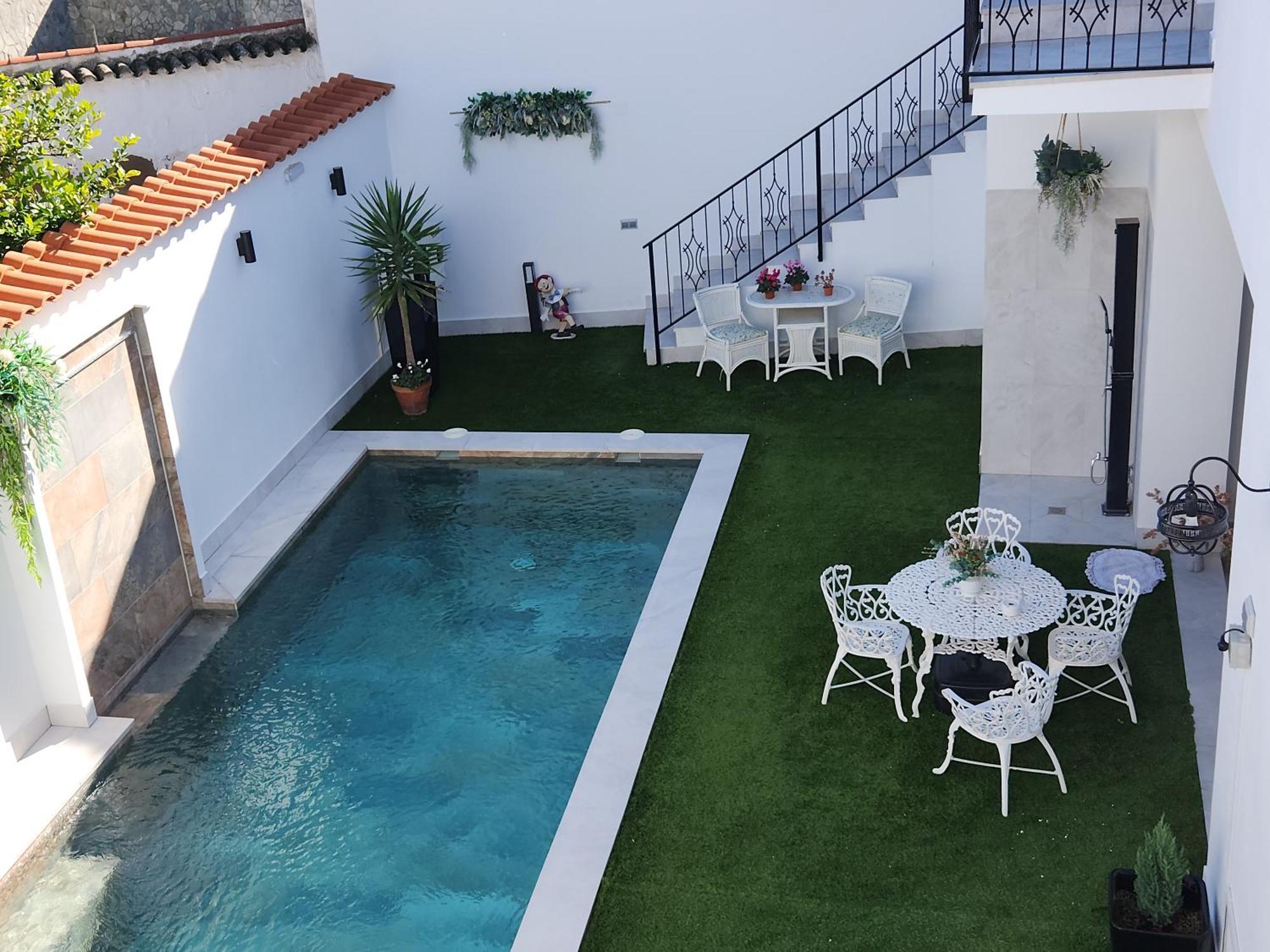 Hotel Boutique Iulia 5 Estrellas Medina de las Torres Exterior photo