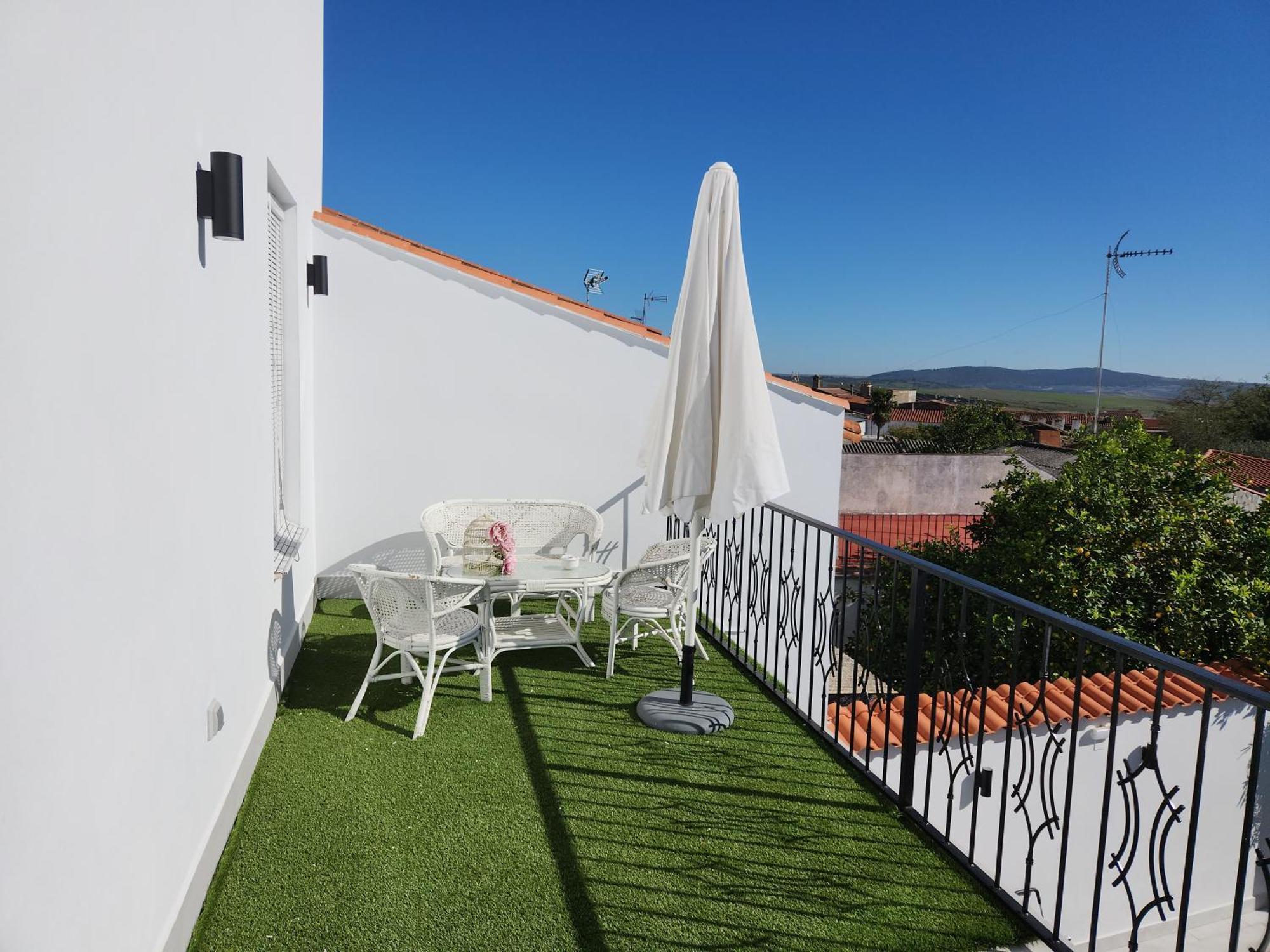 Hotel Boutique Iulia 5 Estrellas Medina de las Torres Exterior photo